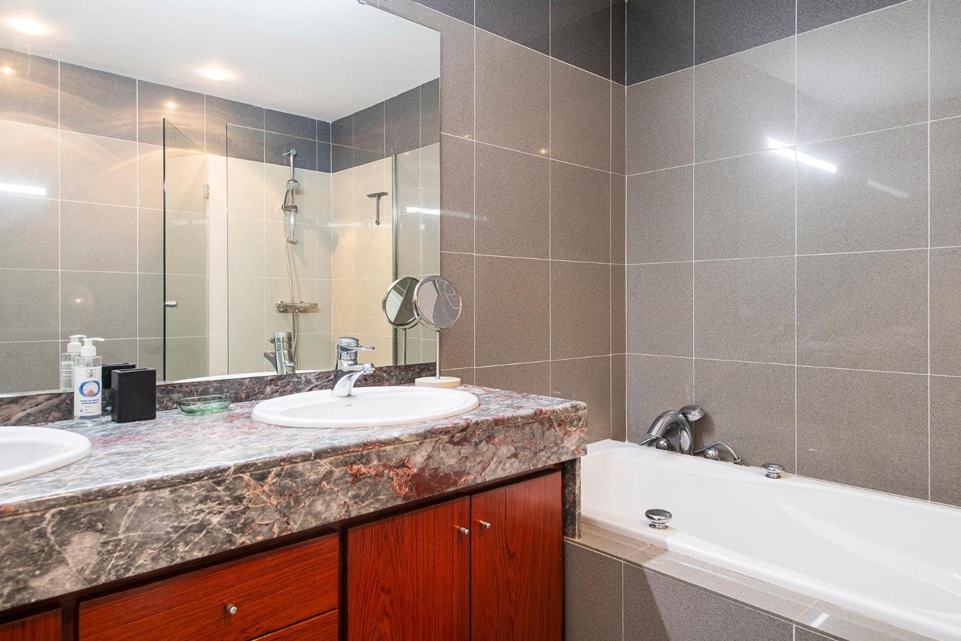 Sleep & Stay Luxury Top Floor Apt With Terrace Girona Exterior foto